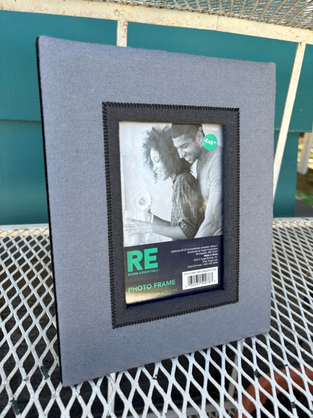 4x6 GREY AND BLACK FELT FABRIC PICTURE FRAME